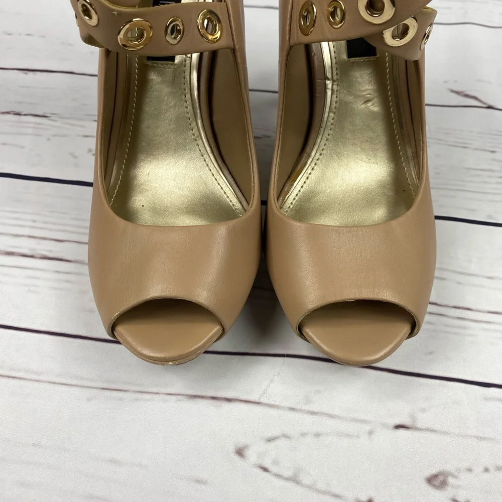 WHBM Tan Eyelet‎ Heels
